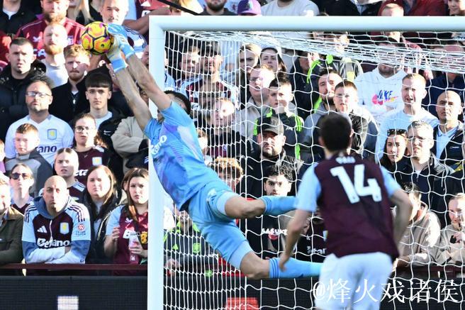 拉门斯vs伯恩茅斯全场数据：扑救5，禁区内扑救4，夺回球权7