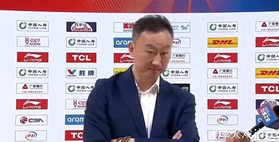 米奇:我爱我们的球队,教练刘维伟在喝茶的时候教了我很多 米奇:我爱我们的球队,教练刘维伟在喝茶的时候教了我很多